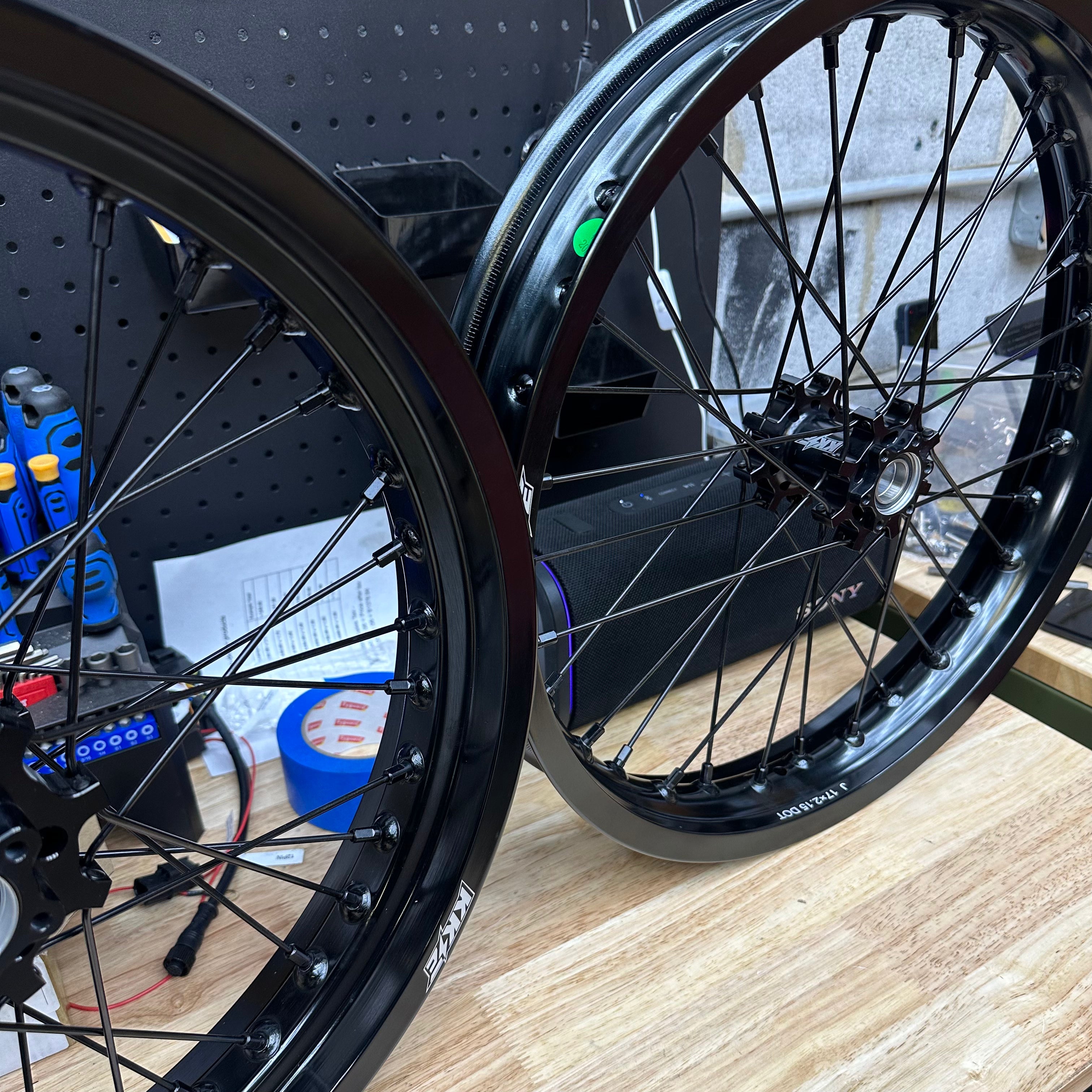 KKE 17" Supermoto Wheelset - Surron LBX, Eride Pro, 79Bike/Ventus